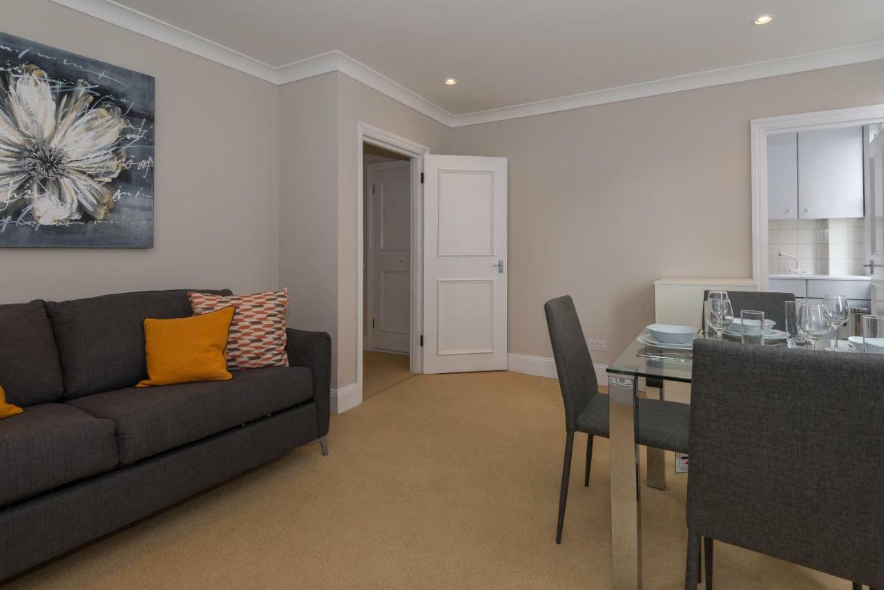 One Bedroom High Street Kensington Apartment 런던 외부 사진