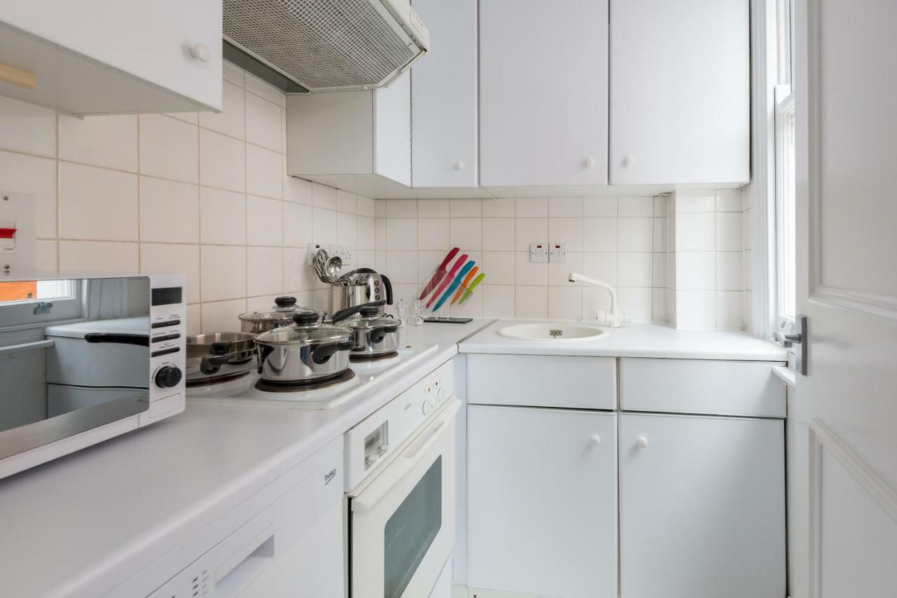 One Bedroom High Street Kensington Apartment 런던 외부 사진